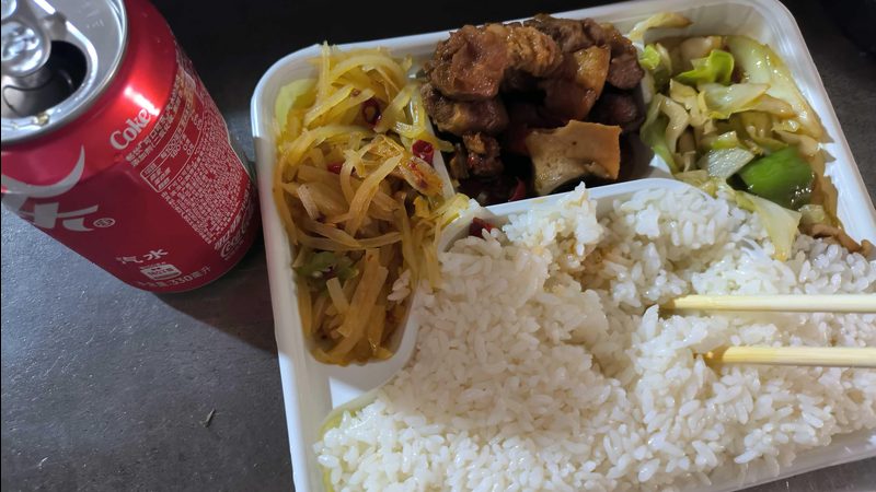 找住家保姆还是不住家保姆照顾小孩